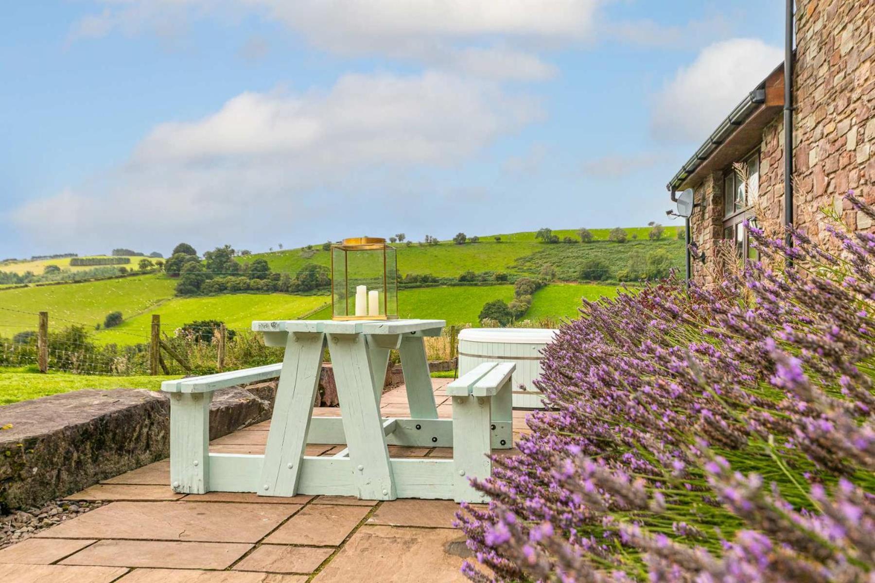 Hilltop View With Hot Tub Villa Brecon Exterior photo