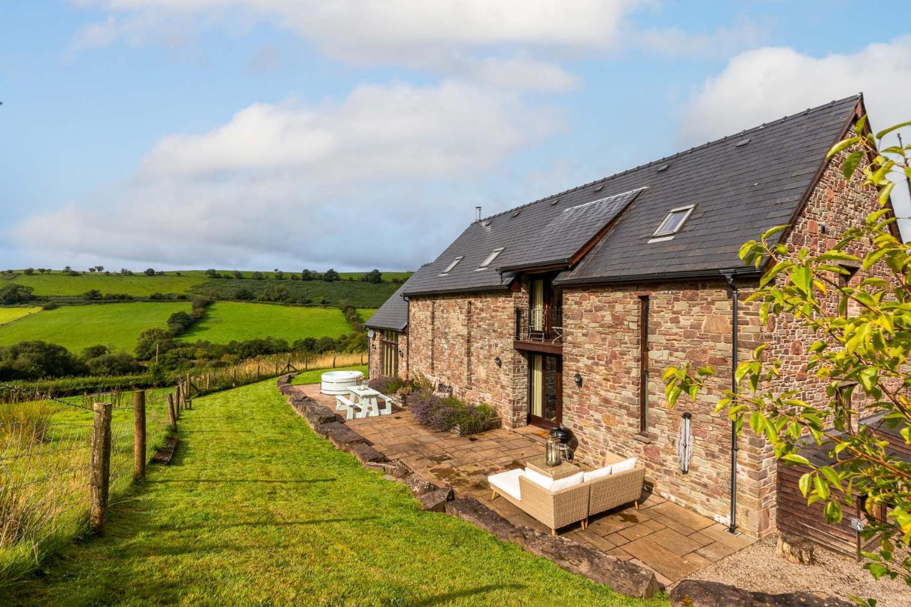 Hilltop View With Hot Tub Villa Brecon Exterior photo